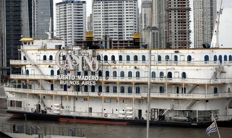 Casino Buenos Aires: el curioso caso del casino flotante