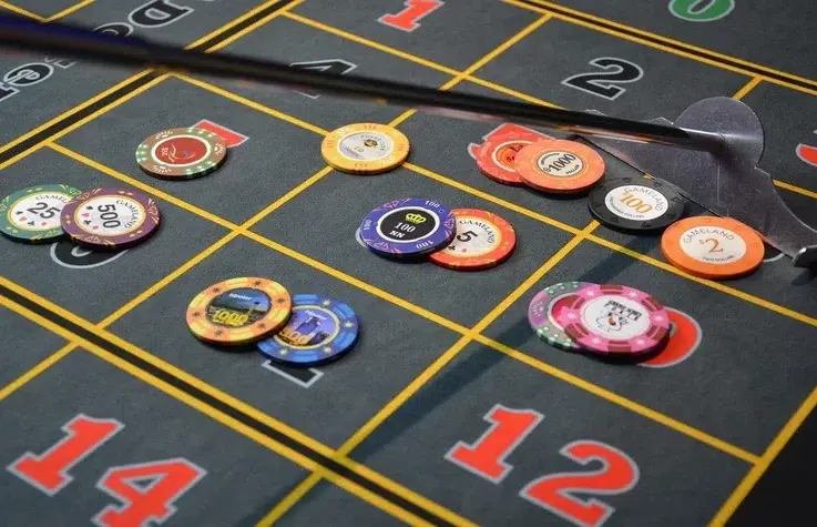 Casinos físicos vs. casinos online